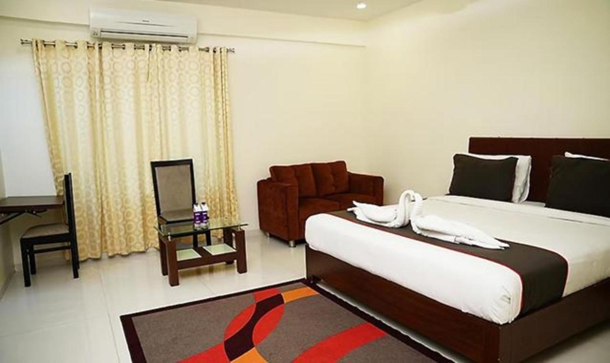 Capital O 16971 Hotel Lorven Visakhapatnam Exterior photo