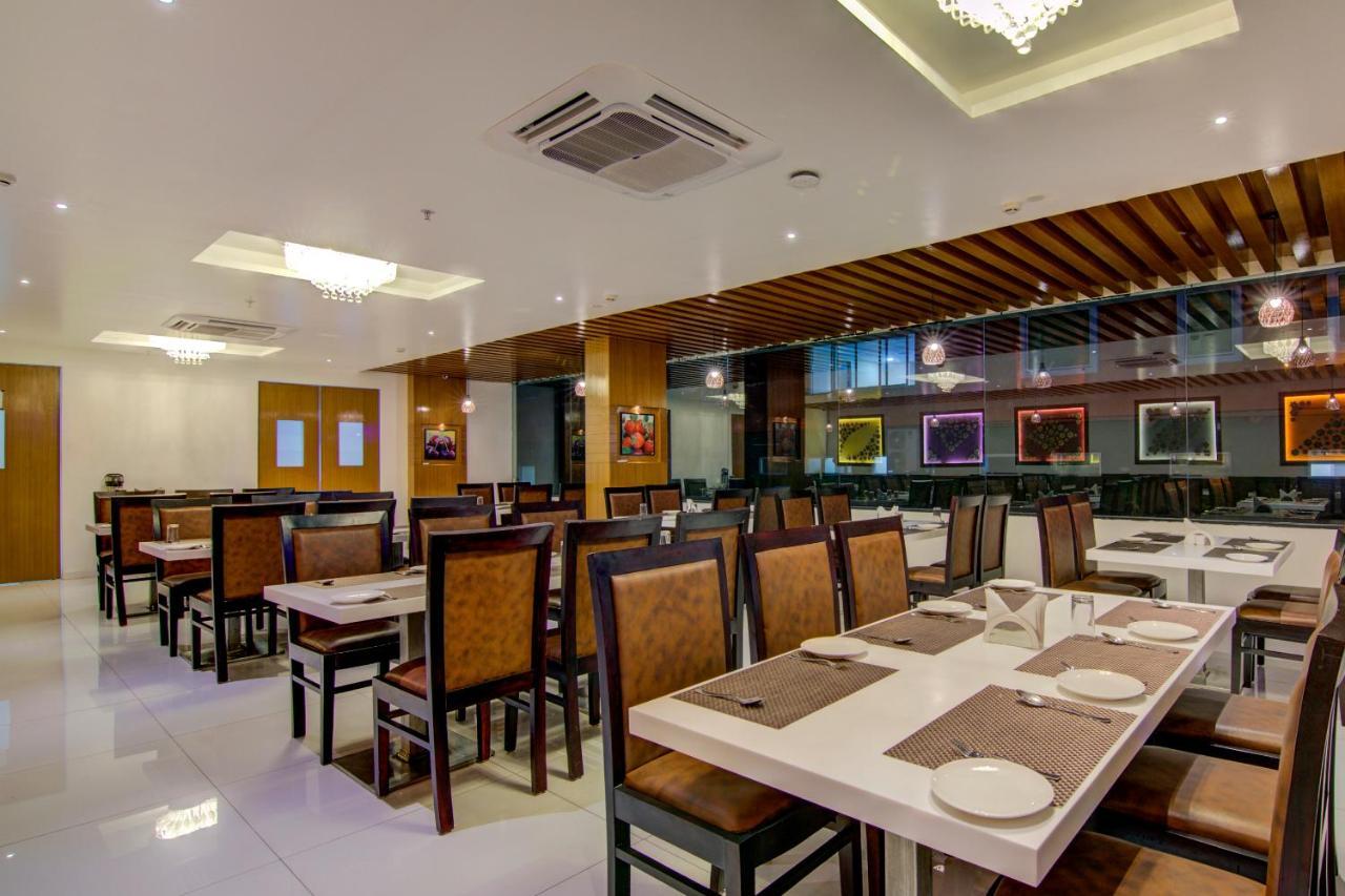 Capital O 16971 Hotel Lorven Visakhapatnam Exterior photo